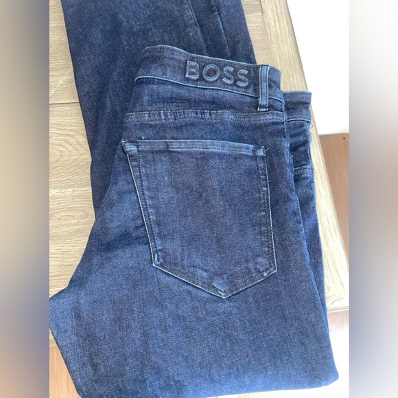 HUGO BOSS jeans dark wash 33/30 - Picture 4 of 10